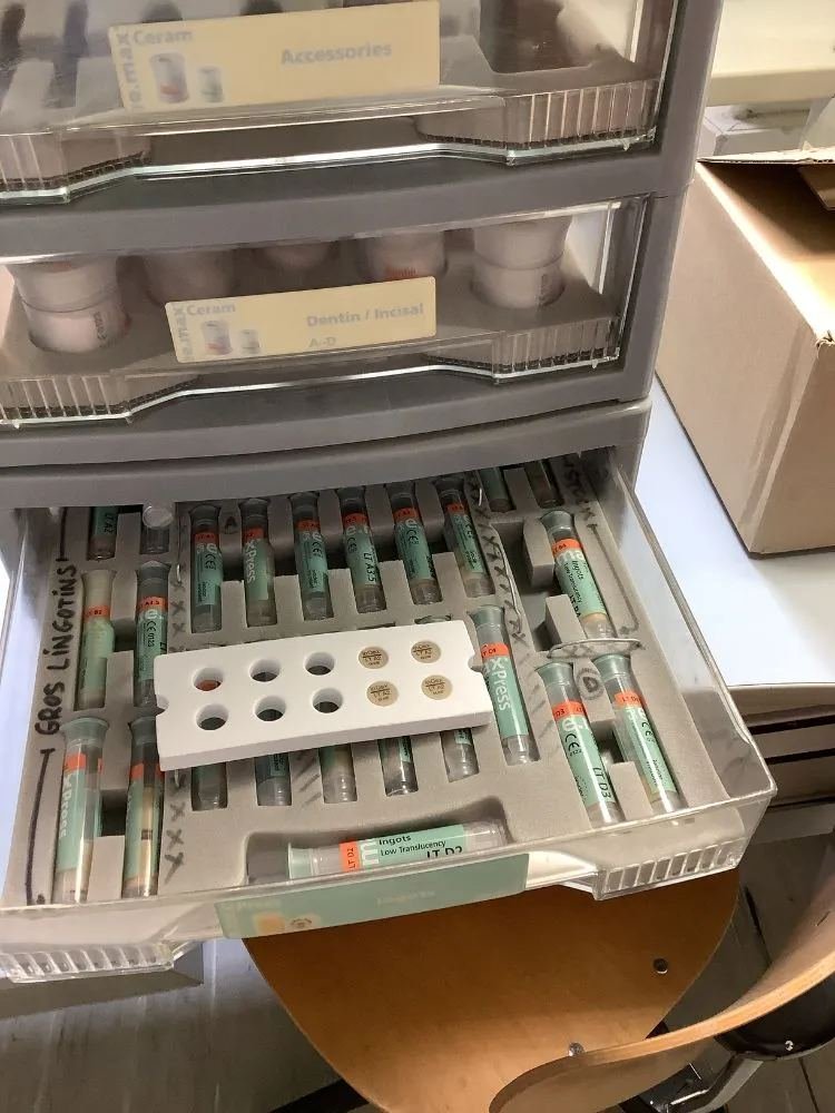 Gros lot céramique dentaire CERAMCO III + IPS e.max Ceram / Press – prothésiste