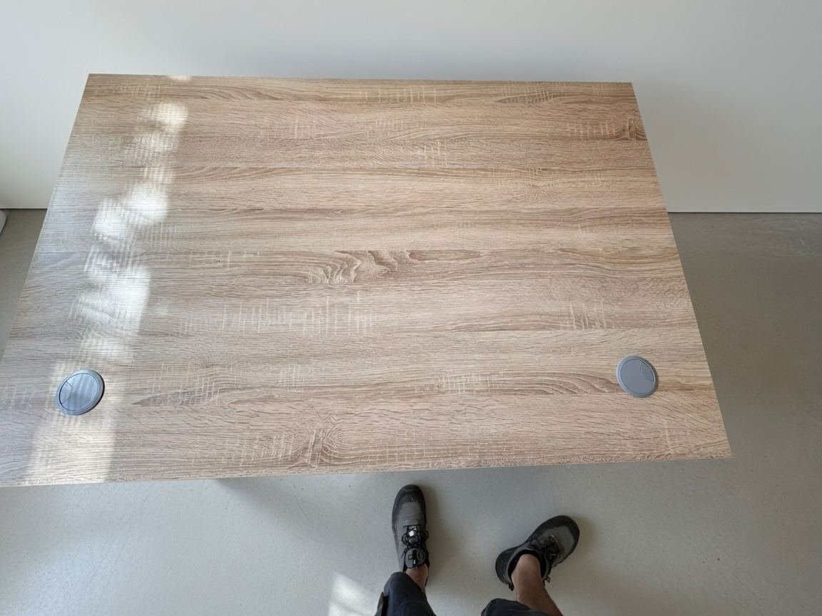 Bureau professionnel bois clair avec piètement métal